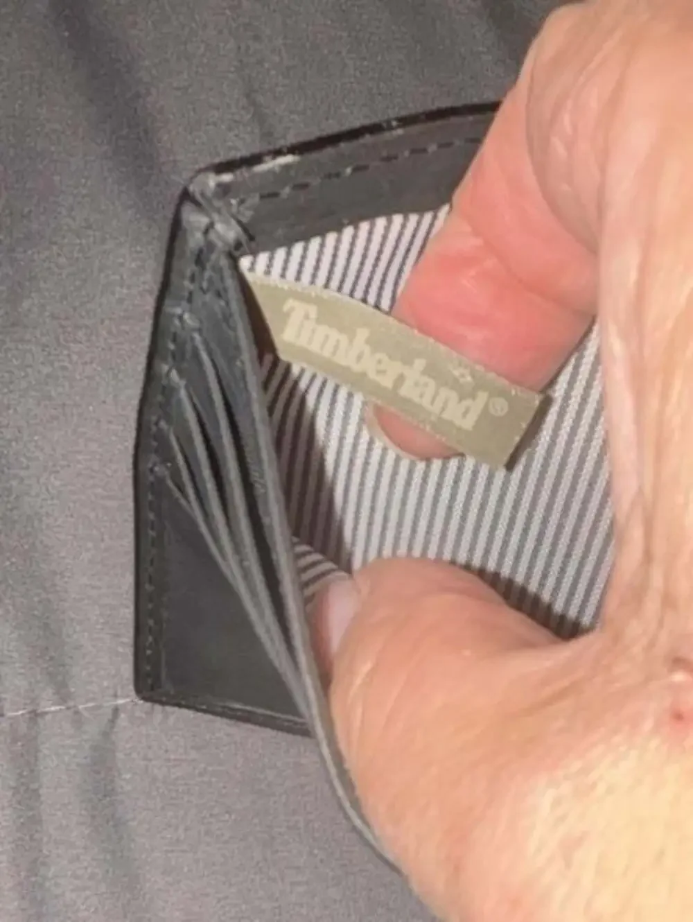 Timberland Black Leather Vertical Bifold Wallet